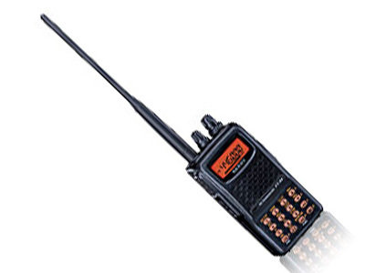 八重洲FT-60R對(duì)講機(jī) 高性能雙頻段設(shè)備展示